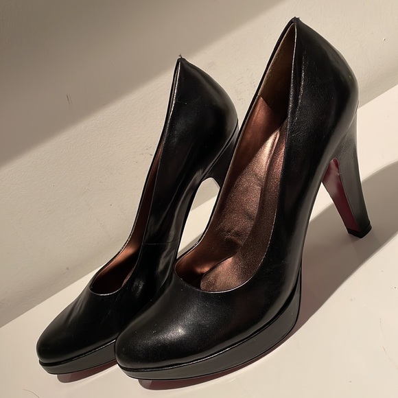 MARC FISHER BRAND NEW BLACK LEATHER PLATFORM HEELS - Picture 2 of 13